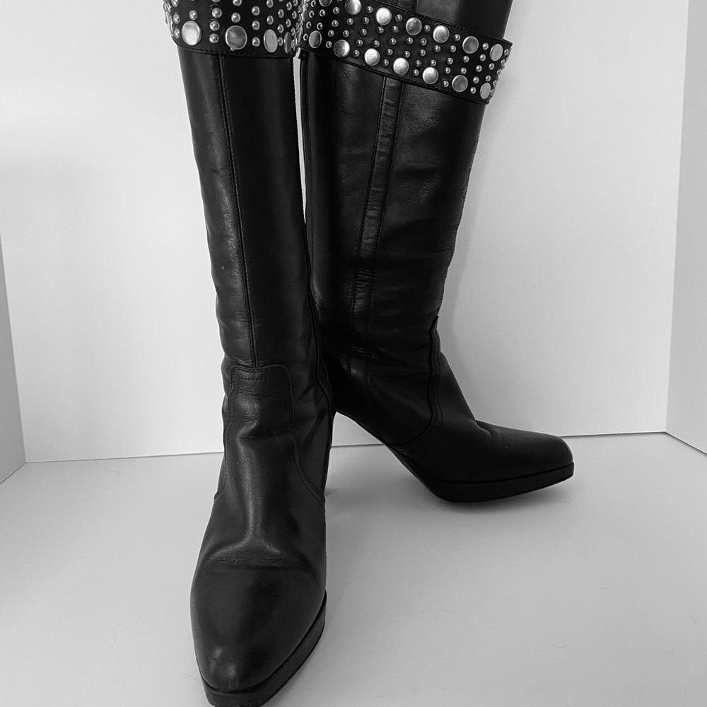 Frye Katie Tall Black Leather Back Zip Belted Studded Knee Heeled Boots size 7